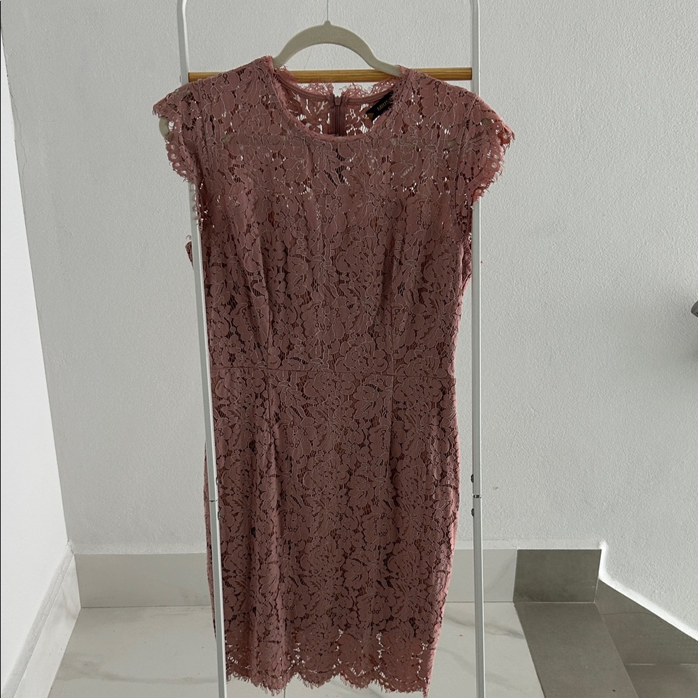 Elegant Lace Dress in Dusty Pink